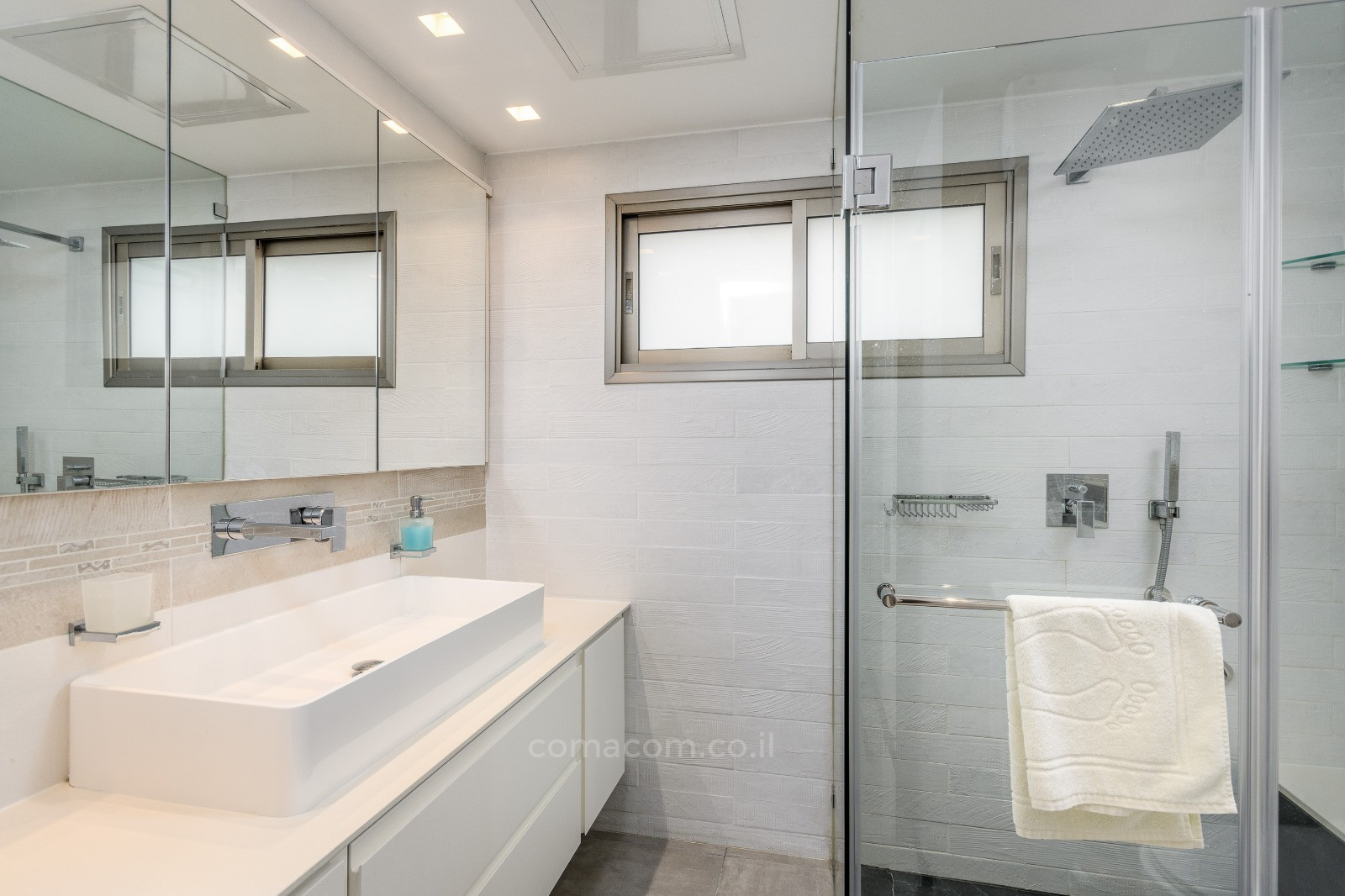 Apartment 3 rooms Tel Aviv quarter of the sea 342-IBL-6592