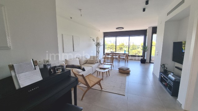 Apartment 3.5 rooms Tel Aviv Lev Tel-Aviv 342-IBL-6696