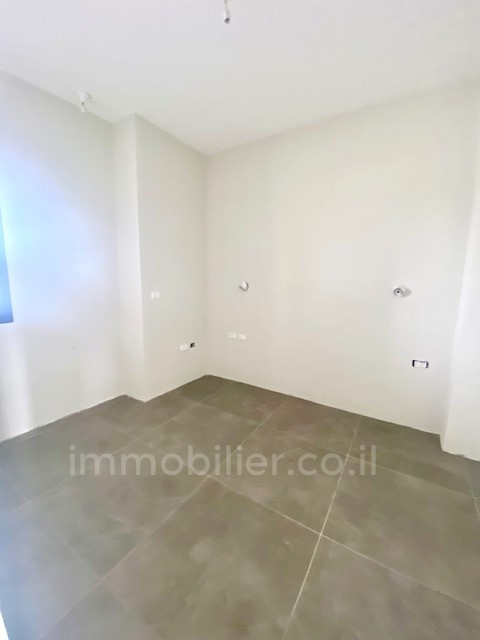 Appartement 3 pièces  Tel Aviv Bazel 342-IBL-6788