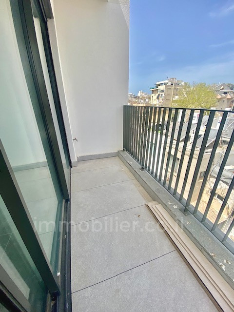 Appartement 3 pièces  Tel Aviv Bazel 342-IBL-6788