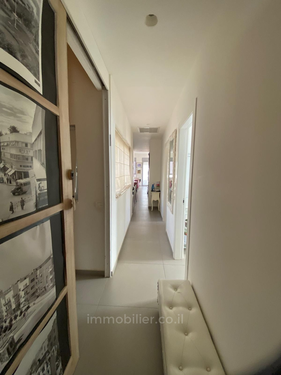 Apartment 5 rooms Tel Aviv City center 342-IBL-6819