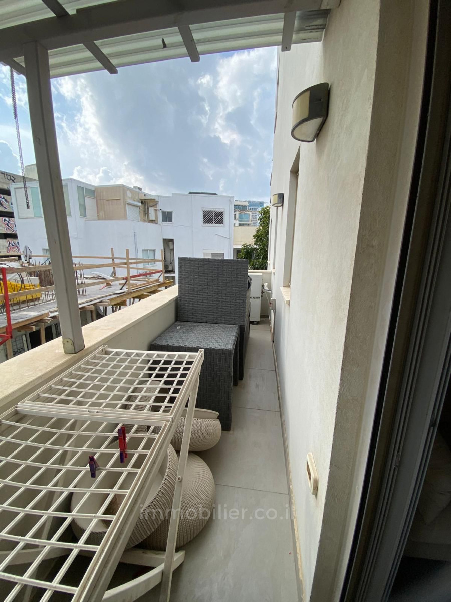 Apartment 5 rooms Tel Aviv City center 342-IBL-6819