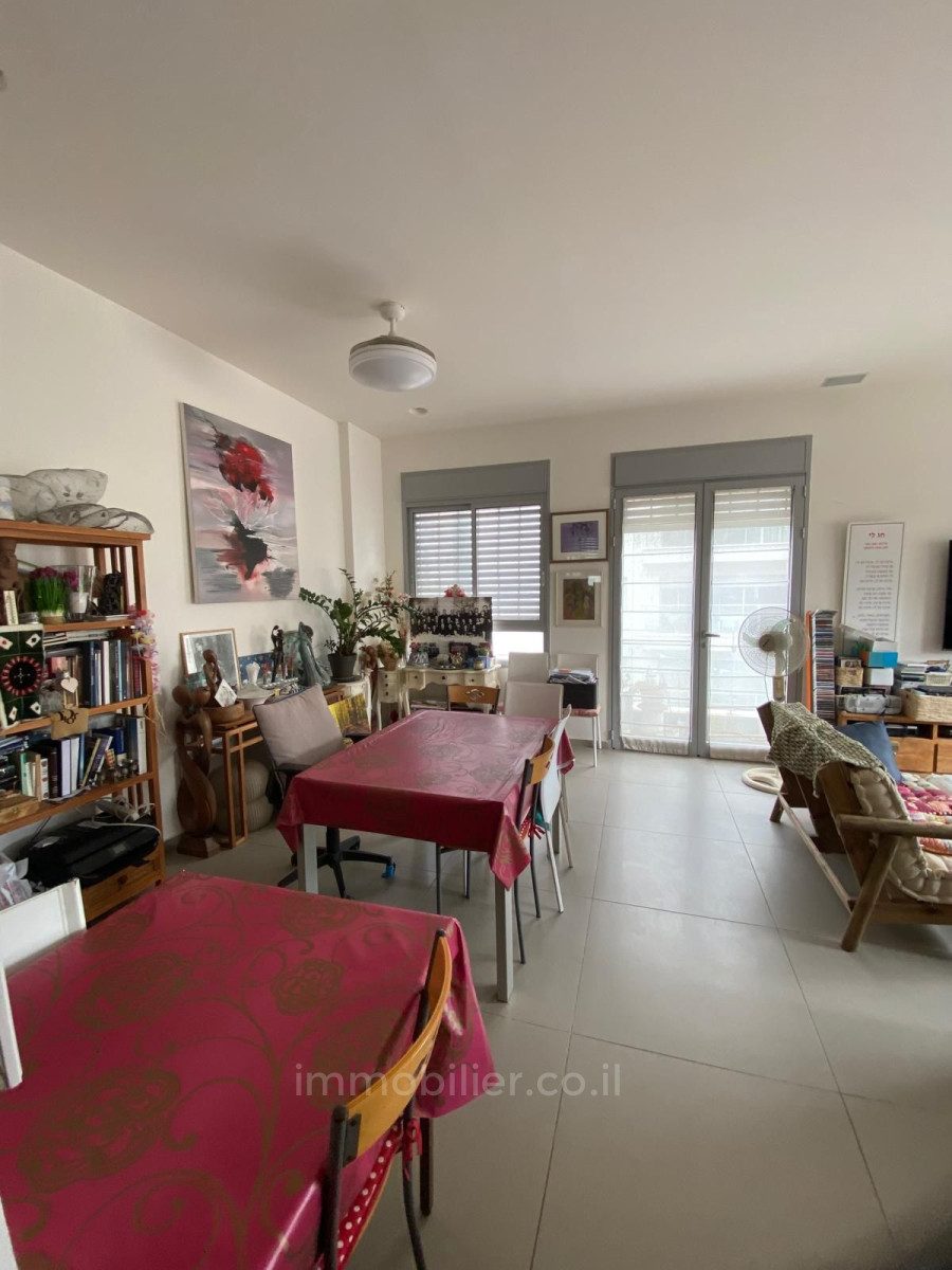 Apartment 5 rooms Tel Aviv City center 342-IBL-6819