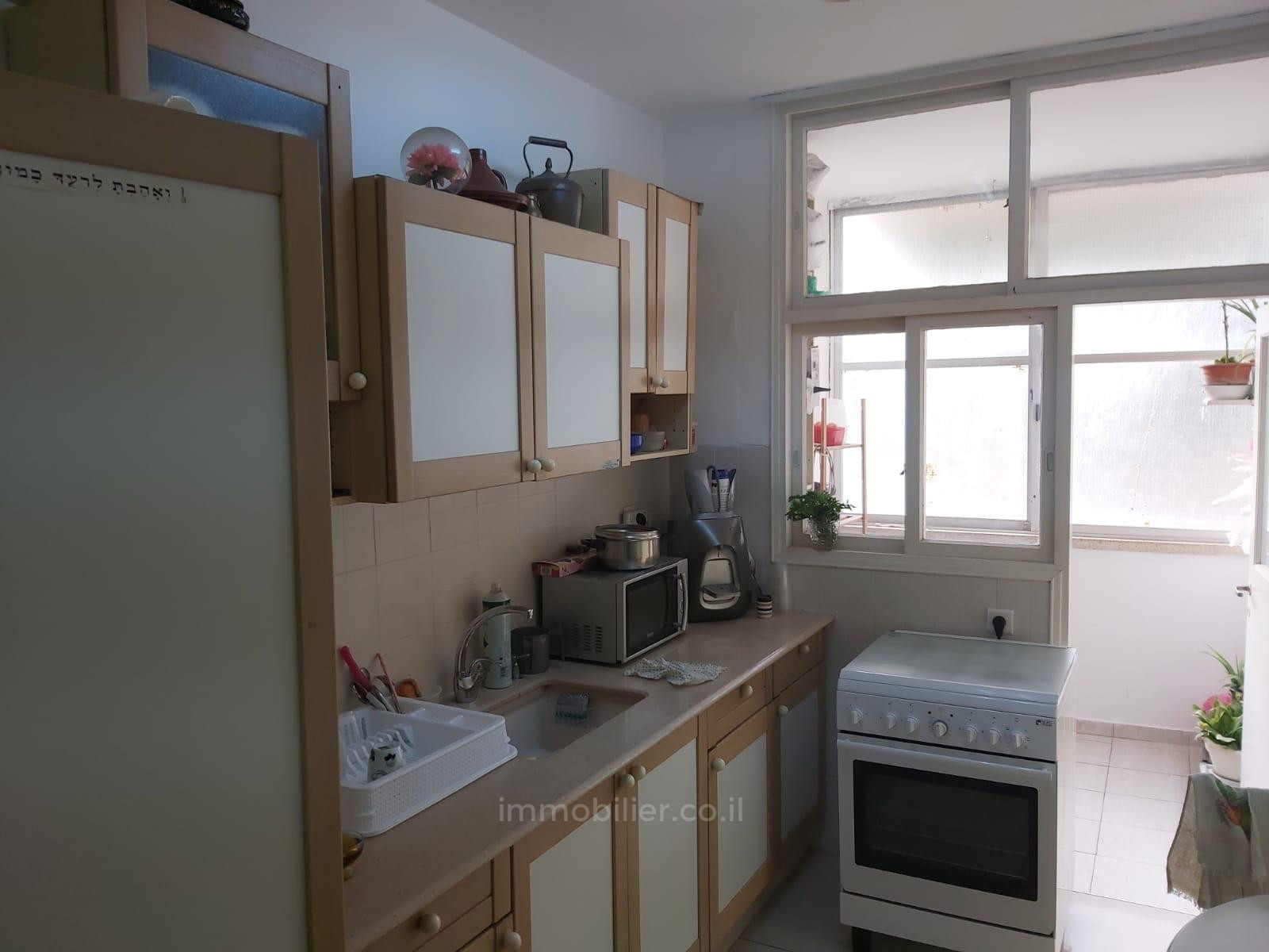 Apartment 4 rooms Bat yam Bat yam 342-IBL-6820