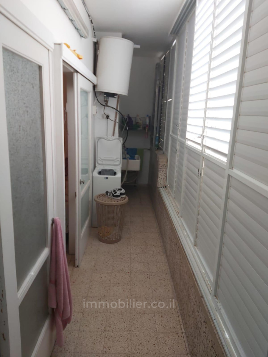 Apartment 4 rooms Bat yam Bat yam 342-IBL-6820