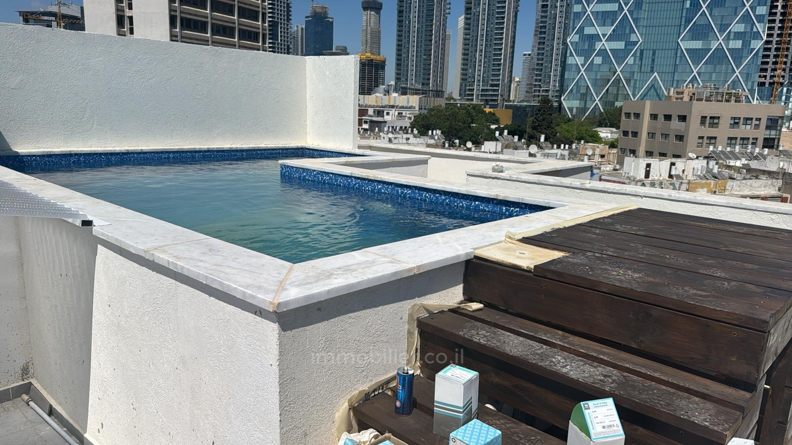 Duplex-Penthouse 3 rooms Tel Aviv Habima 342-IBL-6825