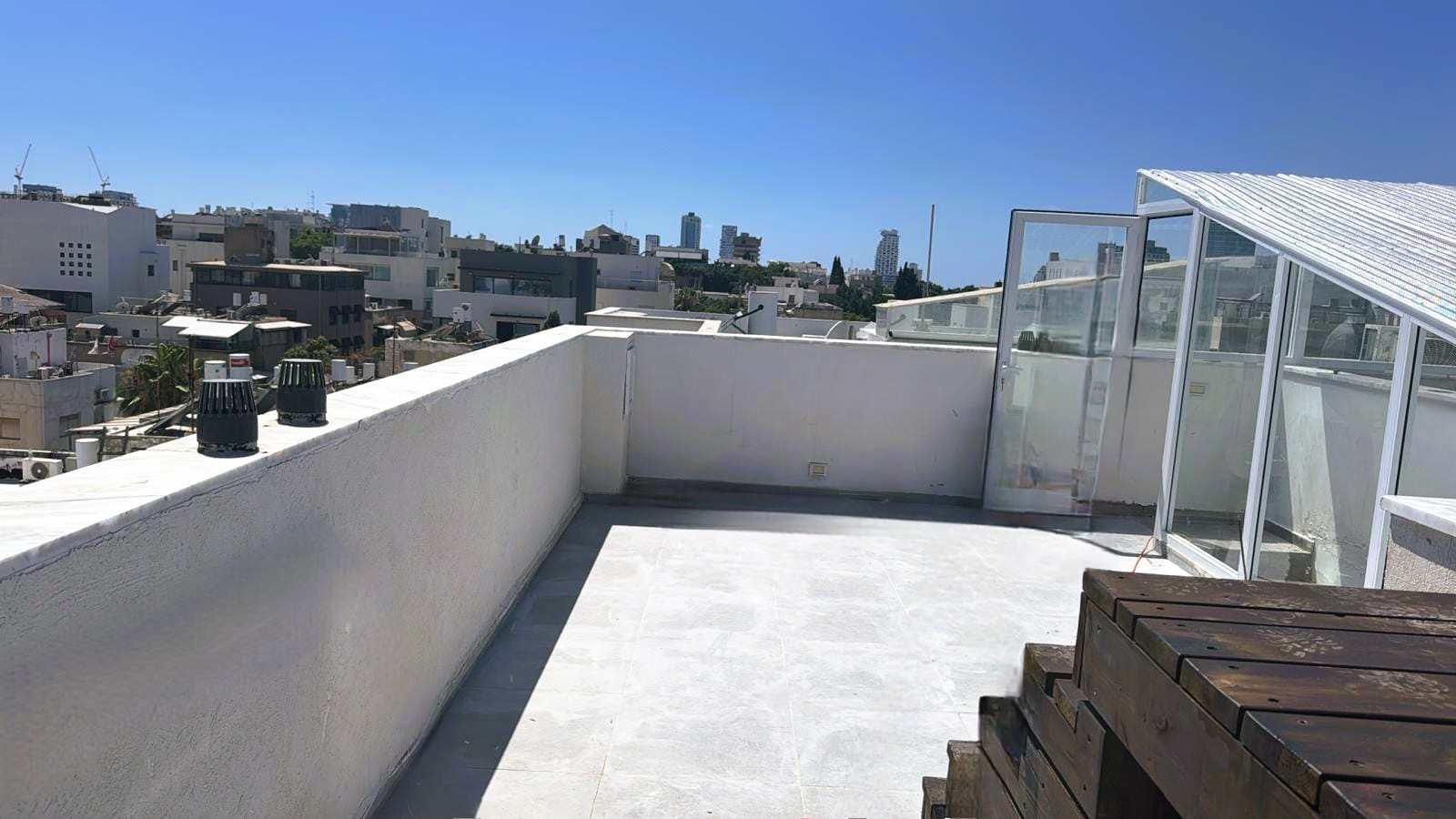 Duplex-Penthouse 3 rooms Tel Aviv Habima 342-IBL-6826