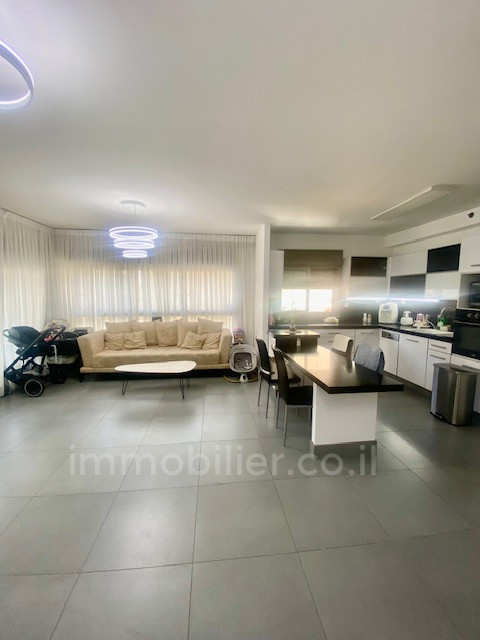 Apartment 4 rooms Ramat Gan Ramat gan 342-IBL-6865