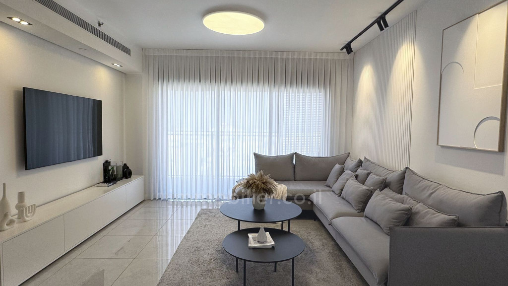 Apartment 4 rooms Bat yam Bat yam 342-IBL-6870