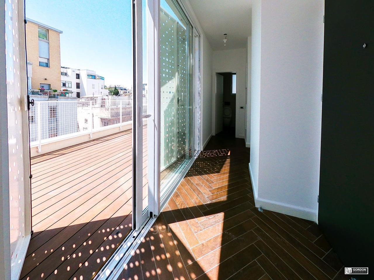 Mini-Penthouse 3 pièces  Tel Aviv Shenkin 357-IBL-1515