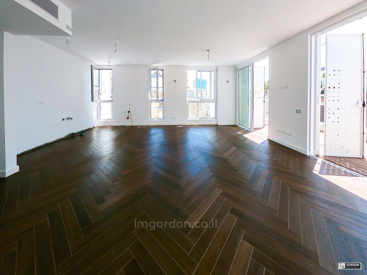 Mini-Penthouse 3 pièces  Tel Aviv Shenkin 357-IBL-1515