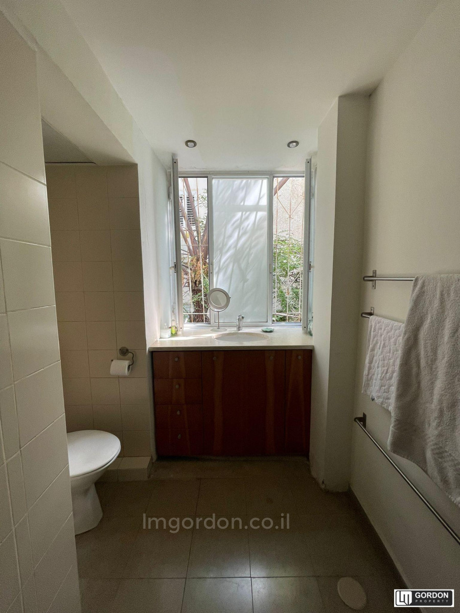 Appartement 3 pièces  Tel Aviv 1ere ligne mer 357-IBL-1524