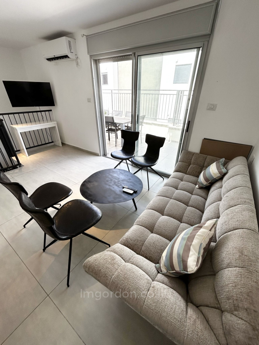 Duplex 3 pièces  Tel Aviv quart de la mer 357-IBL-1551