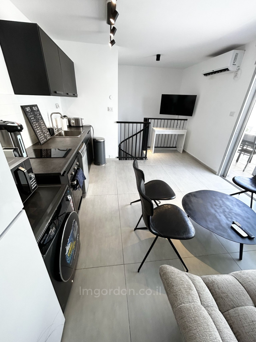 Duplex 3 pièces  Tel Aviv quart de la mer 357-IBL-1551