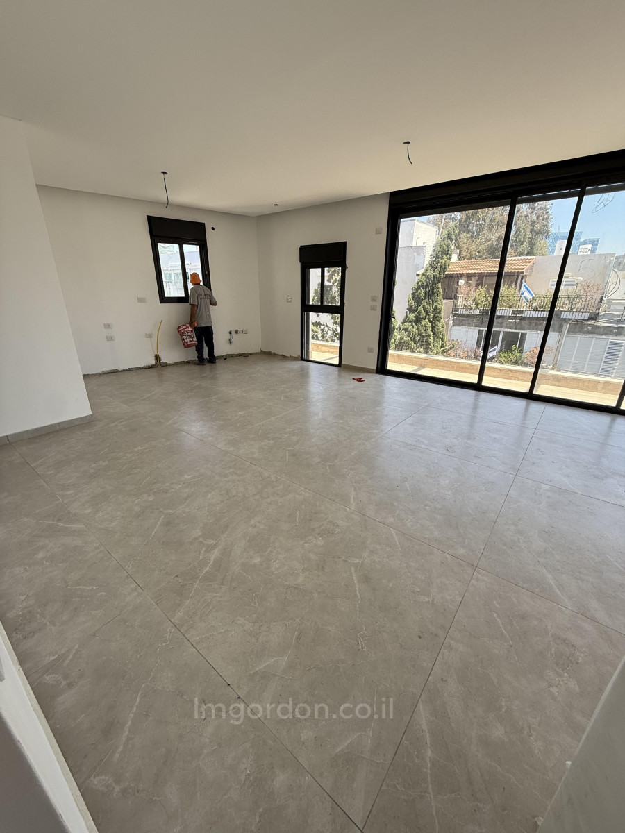 Appartement 4 pièces  Tel Aviv quart de la mer 357-IBL-1560