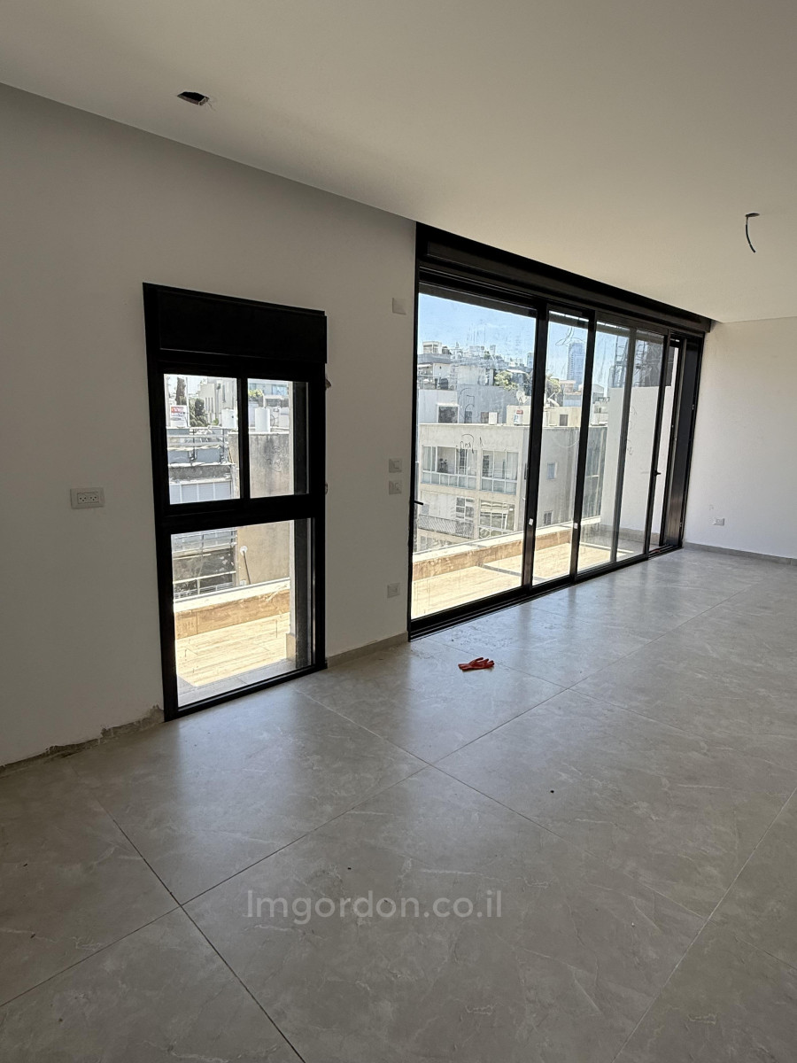 Appartement 4 pièces  Tel Aviv quart de la mer 357-IBL-1560