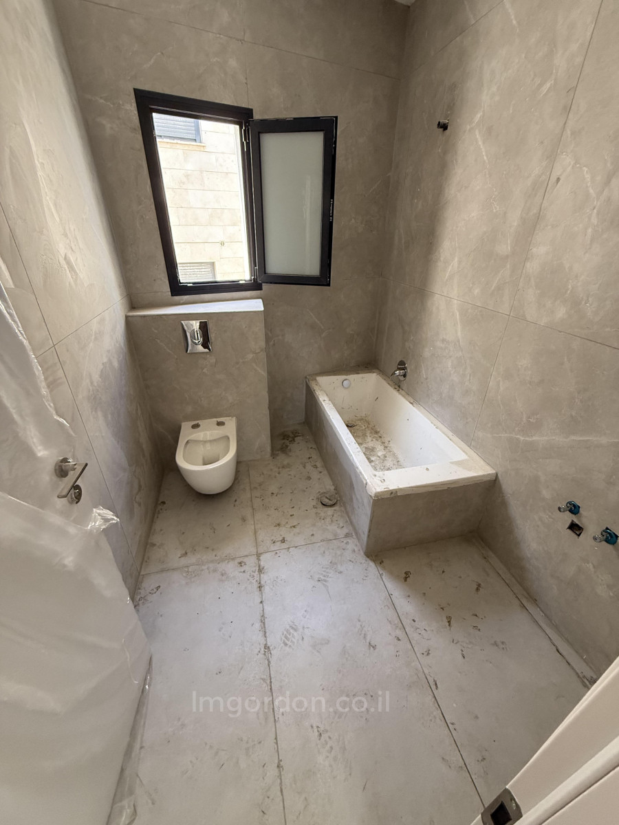 Appartement 4 pièces  Tel Aviv quart de la mer 357-IBL-1560