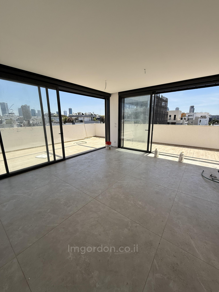 Penthouse 5 rooms Tel Aviv quarter of the sea 357-IBL-1562