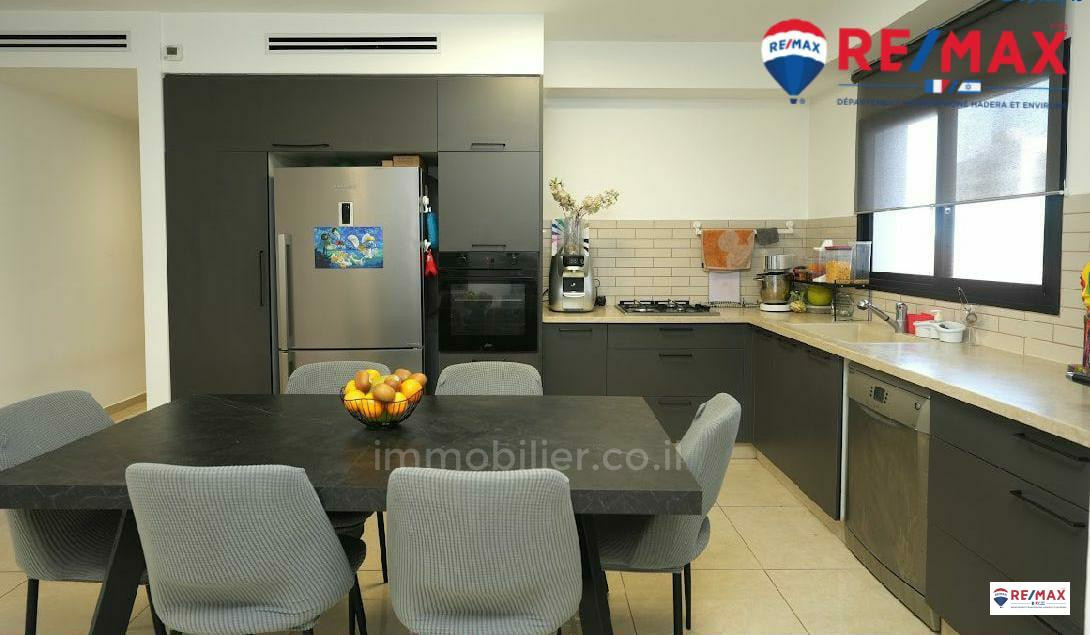 Appartement 5 pièces  Hadera Centre ville 379-IBL-373