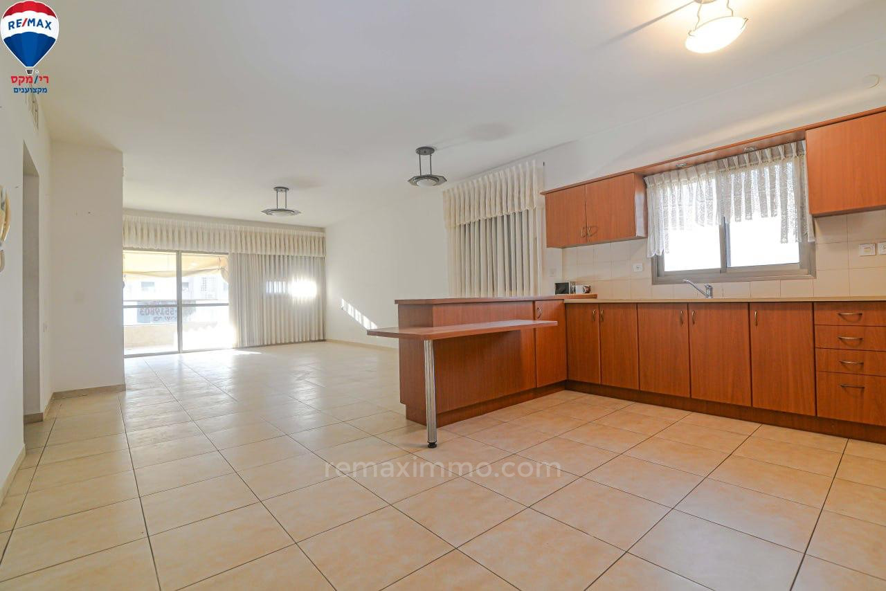 Appartement 4 pièces  Hadera Centre ville 379-IBL-392
