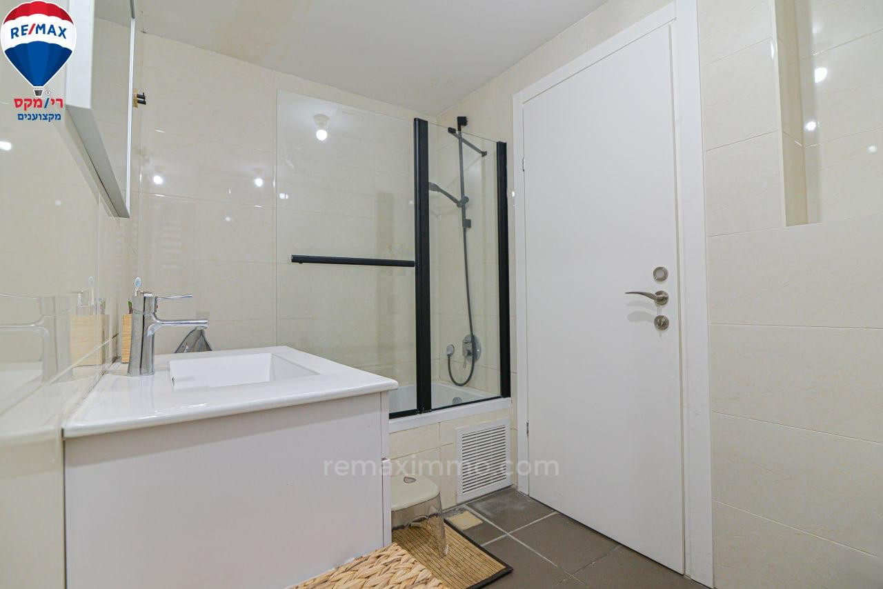 Appartement 4 pi&egrave;ces  Hadera Centre ville 379-IBL-447