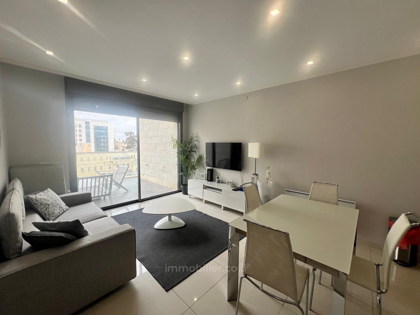 Apartment 3 rooms Jerusalem City center 424-IBL-356