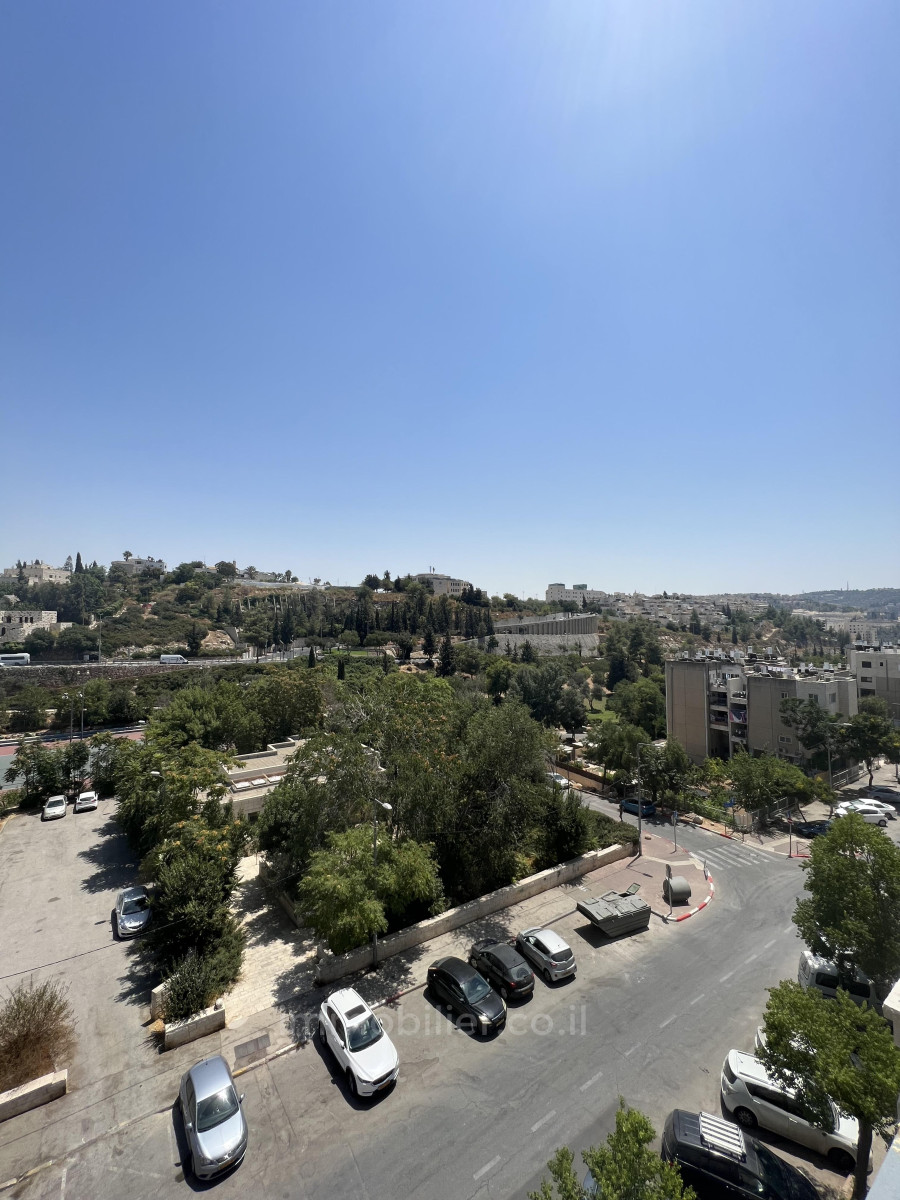 Apartment 3 rooms Jerusalem Kiryat Yovel 424-IBL-371