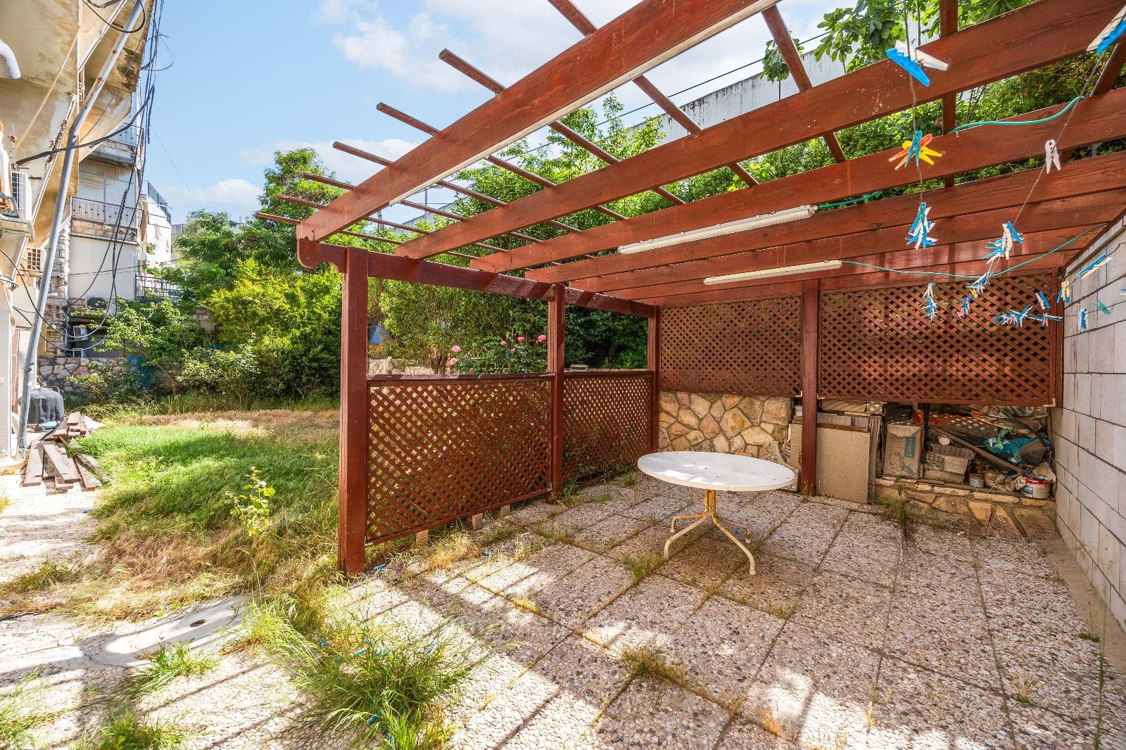 Ground floor 6 rooms Jerusalem Beit Vagan 424-IBL-379