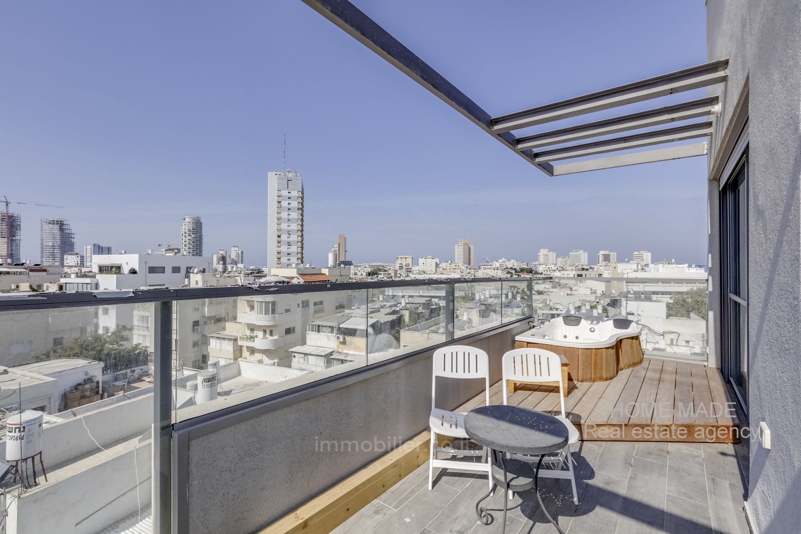 Mini-Penthouse 3 pièces  Tel Aviv Centre Ville 457-IBL-1037