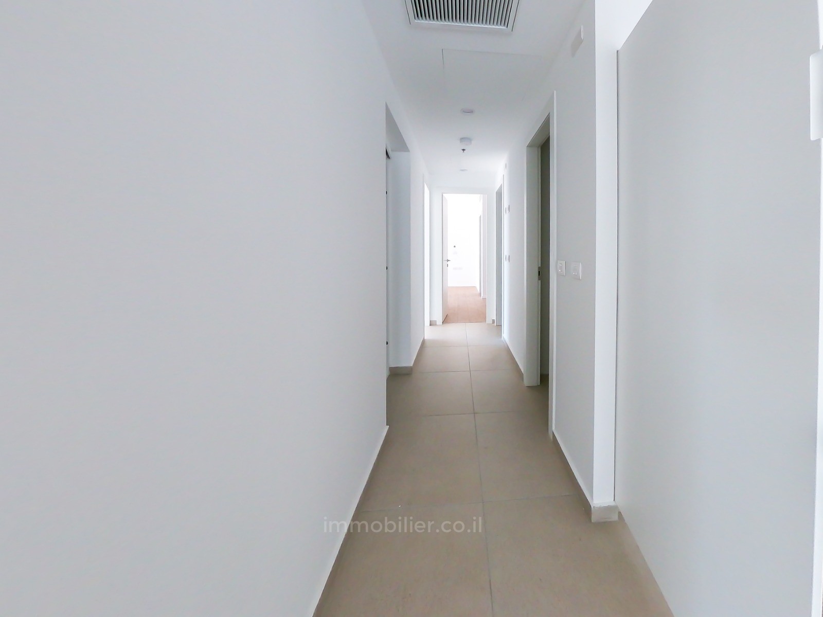 Apartment 5 rooms Tel Aviv Park Tzameret 457-IBL-1111