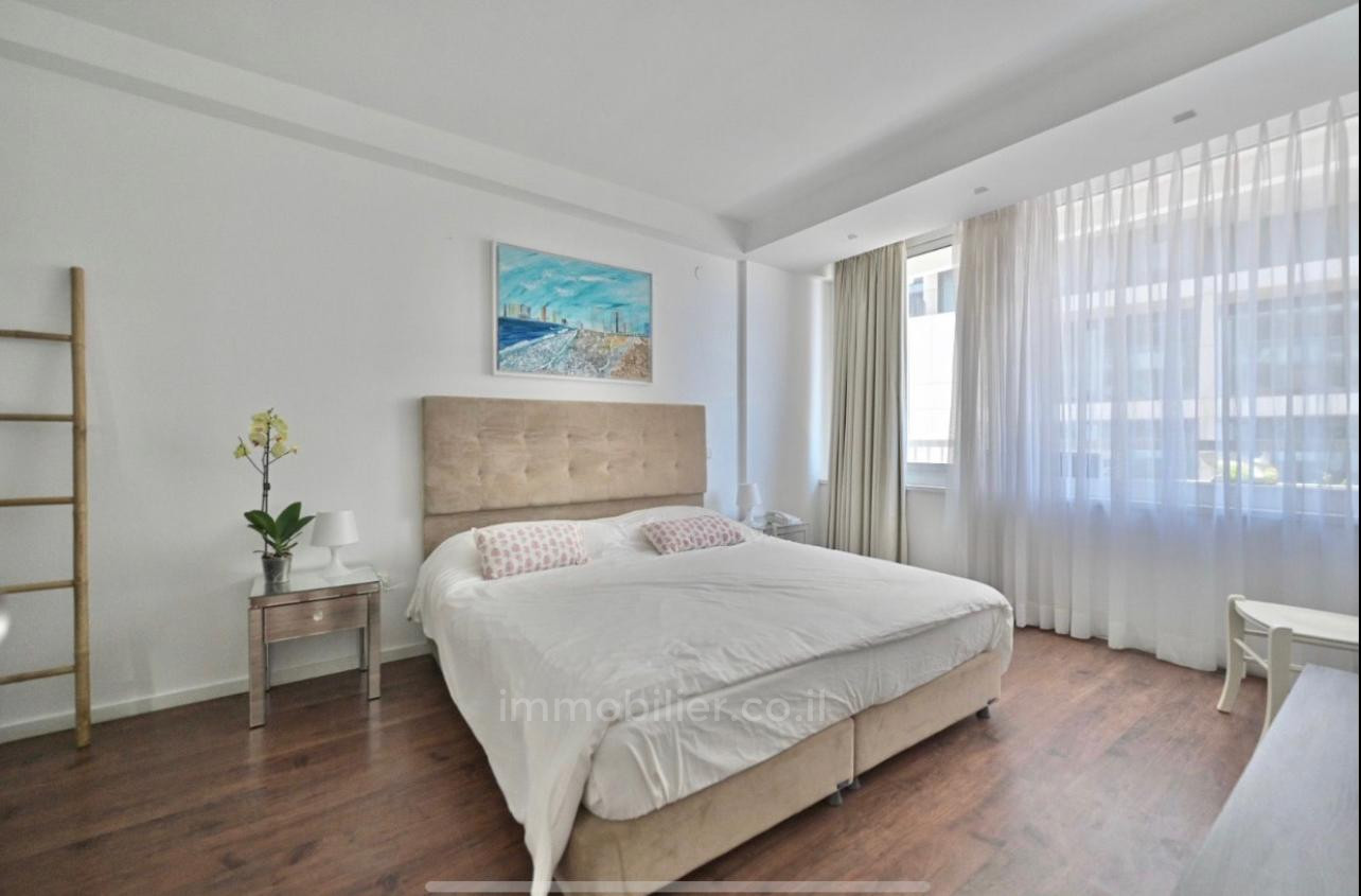 Appartement 2 pièces  Tel Aviv 1ere ligne mer 457-IBL-1159