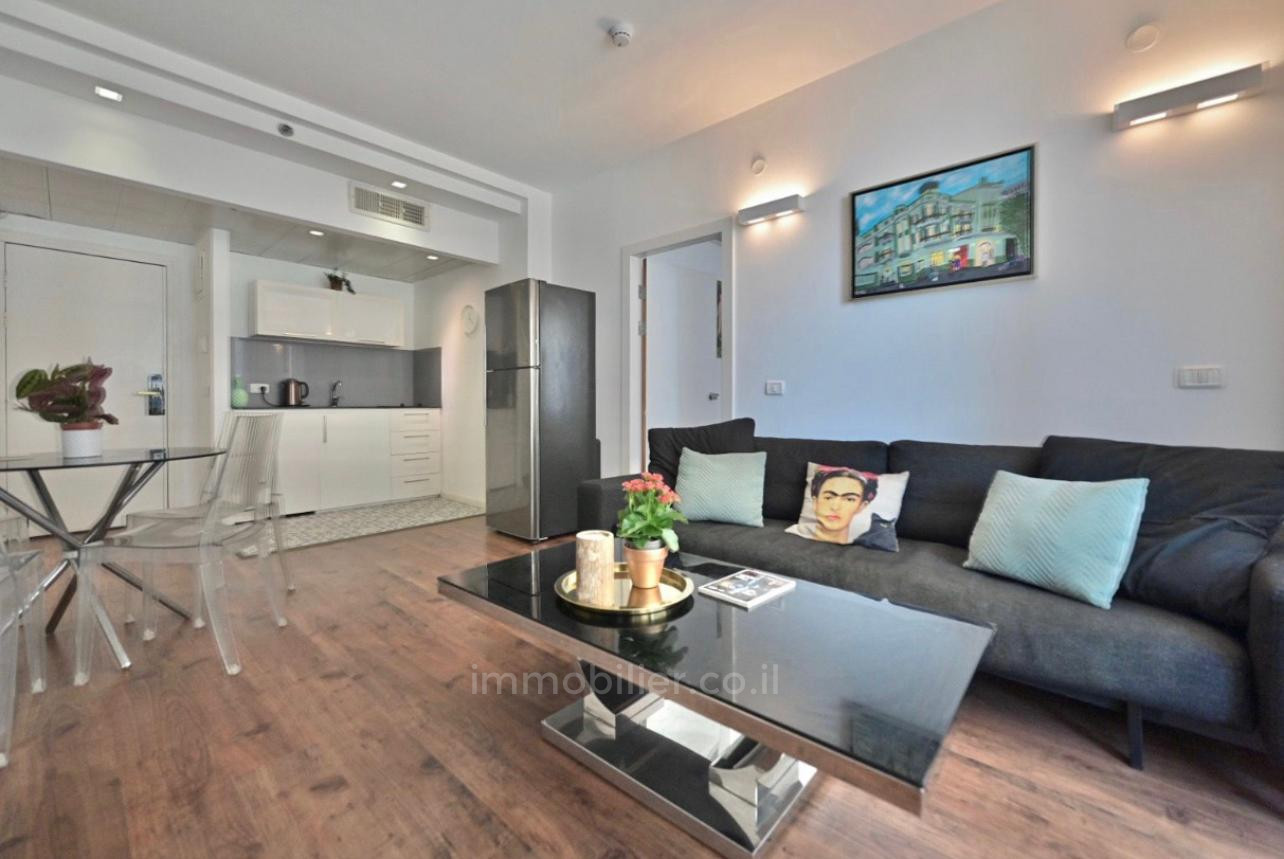 Appartement 2 pièces  Tel Aviv 1ere ligne mer 457-IBL-1159