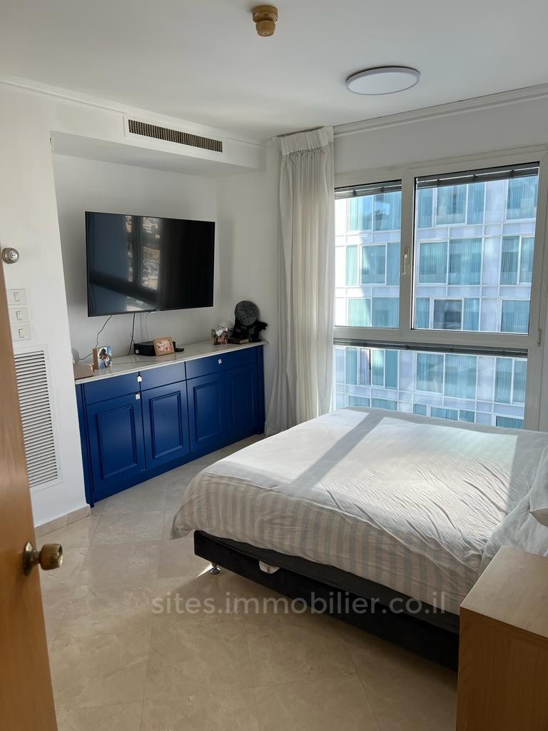 Appartement 3 pièces  Tel Aviv 1ere ligne mer 457-IBL-1256