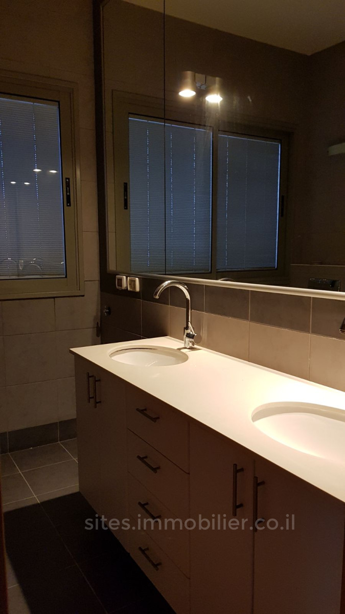 Appartement 3 pièces  Tel Aviv Centre Ville 457-IBL-1274