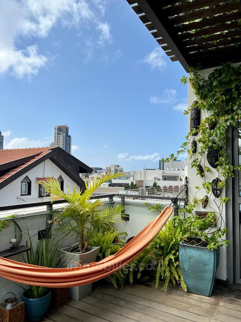 Duplex-Penthouse 5 pièces  Tel Aviv Kerem Hatemanim 457-IBL-1328