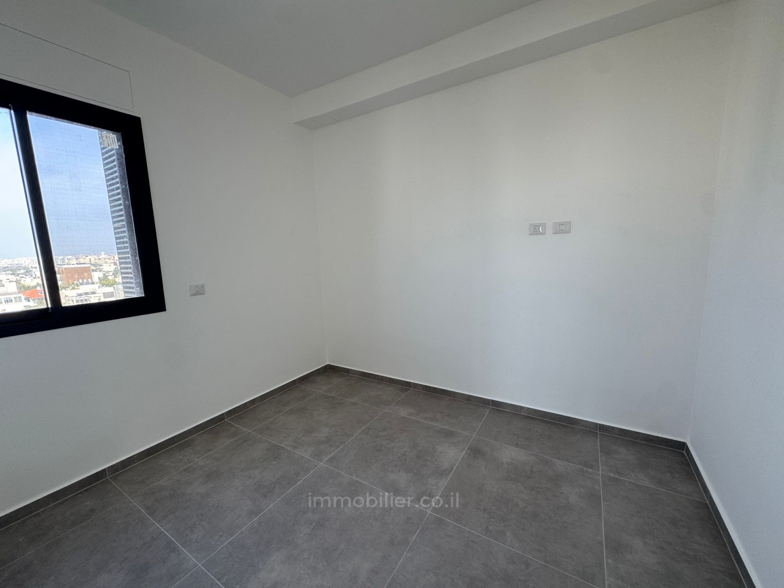 Villa 4.5 rooms Tel Aviv Hatsafon hayachan 457-IBL-1429