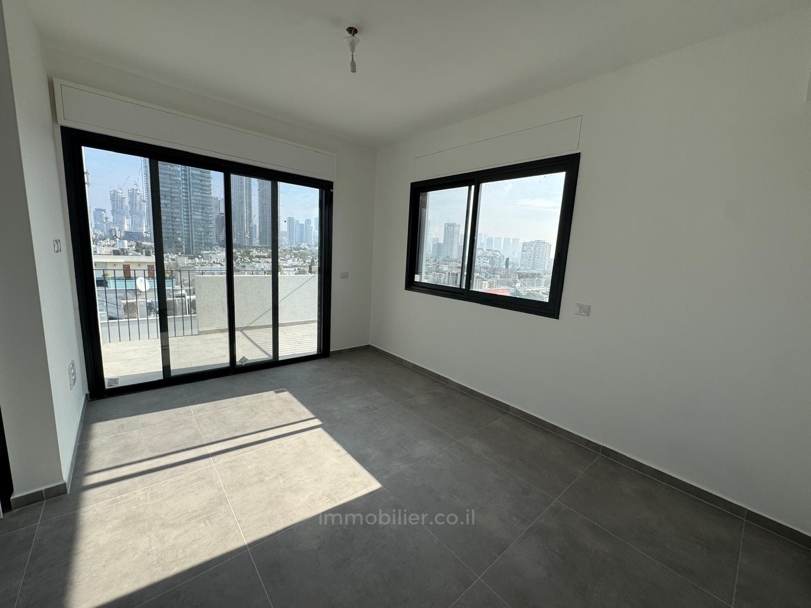 Apartment 2 rooms Tel Aviv Hatsafon hayachan 457-IBL-1432