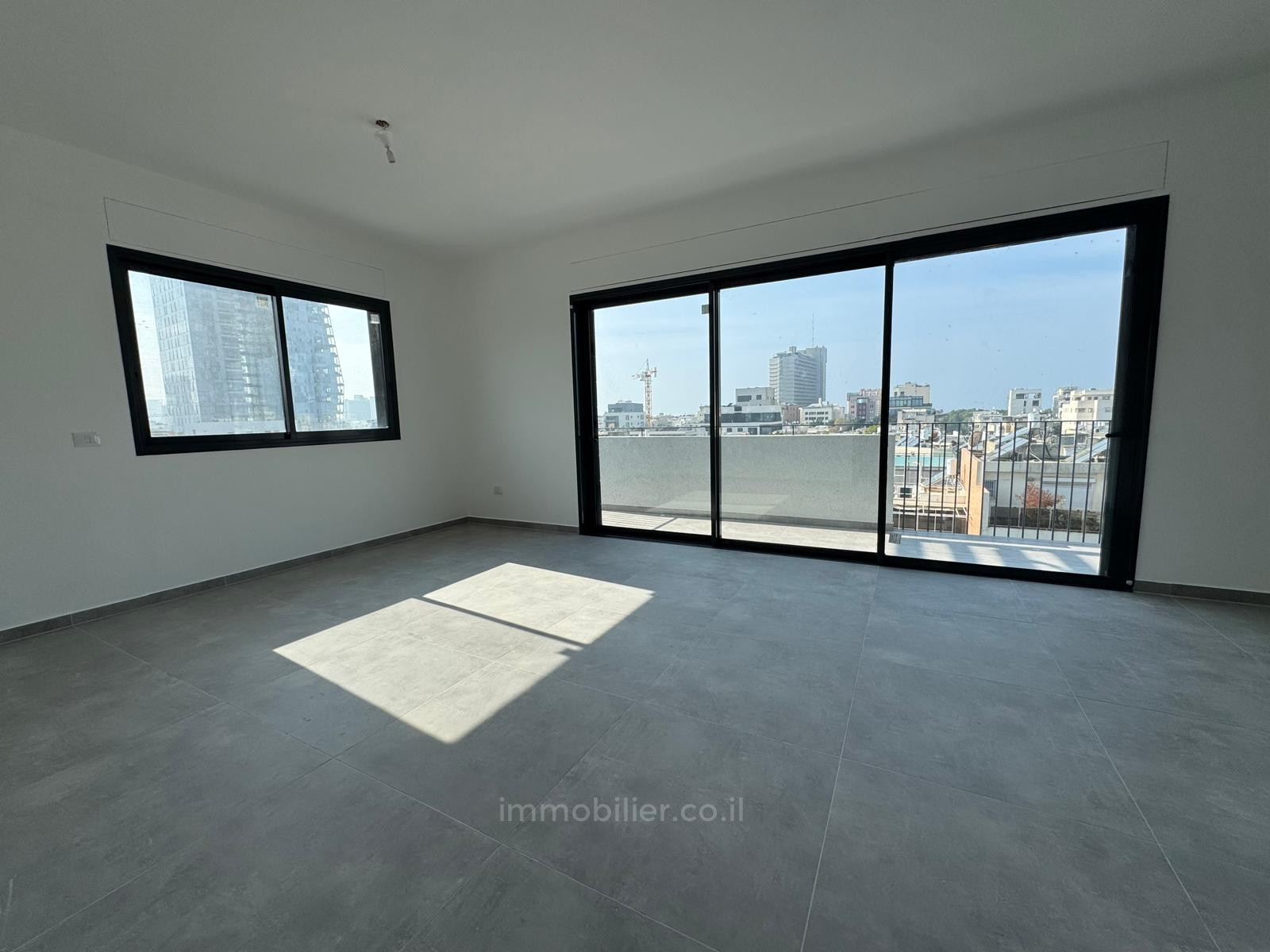 Appartement 3 pièces  Tel Aviv Bazel 457-IBL-1433
