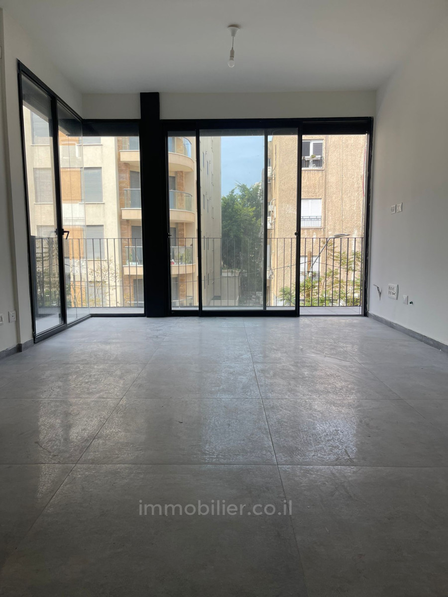 Apartment 4 rooms Tel Aviv City center 457-IBL-1435