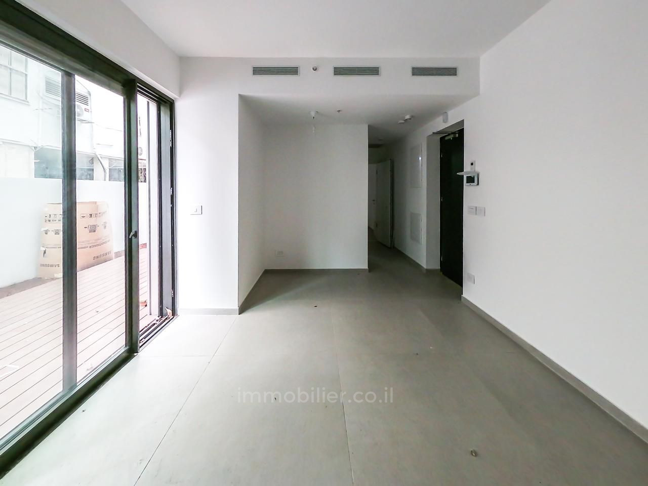 Rez de jardin 2 pièces  Tel Aviv Bazel 457-IBL-1451