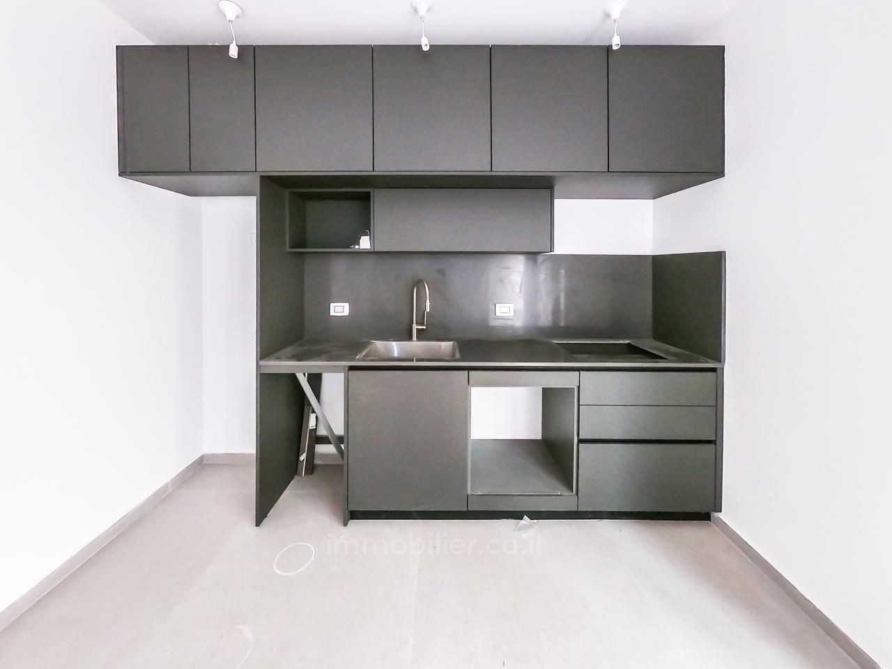 Rez de jardin 2 pièces  Tel Aviv Bazel 457-IBL-1451