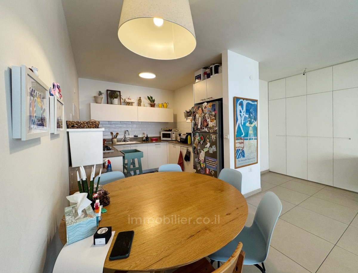 Apartment 3 rooms Tel Aviv City center 457-IBL-1469