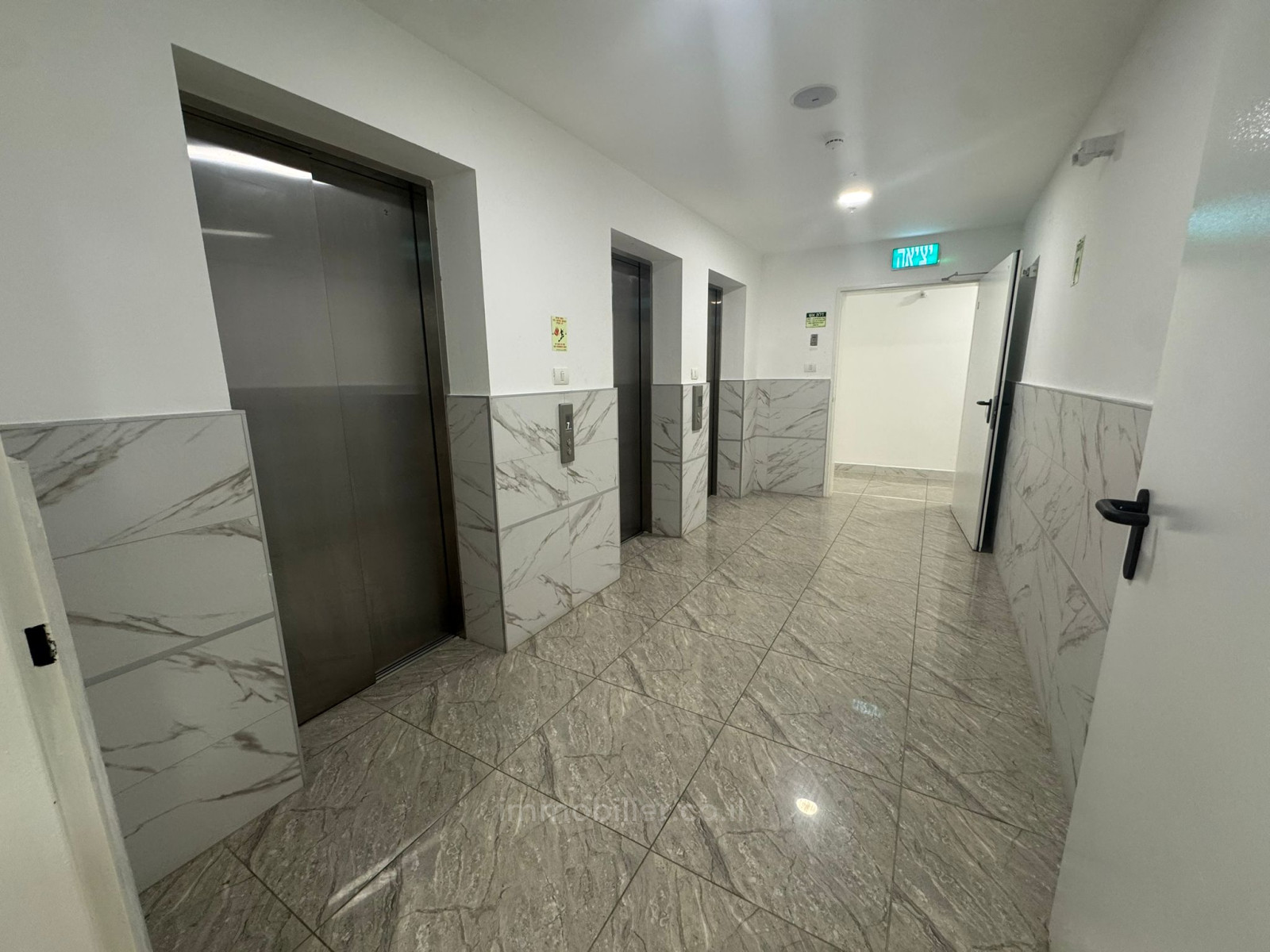 Appartement 4 pièces  Netanya Centre Ville 457-IBL-1483