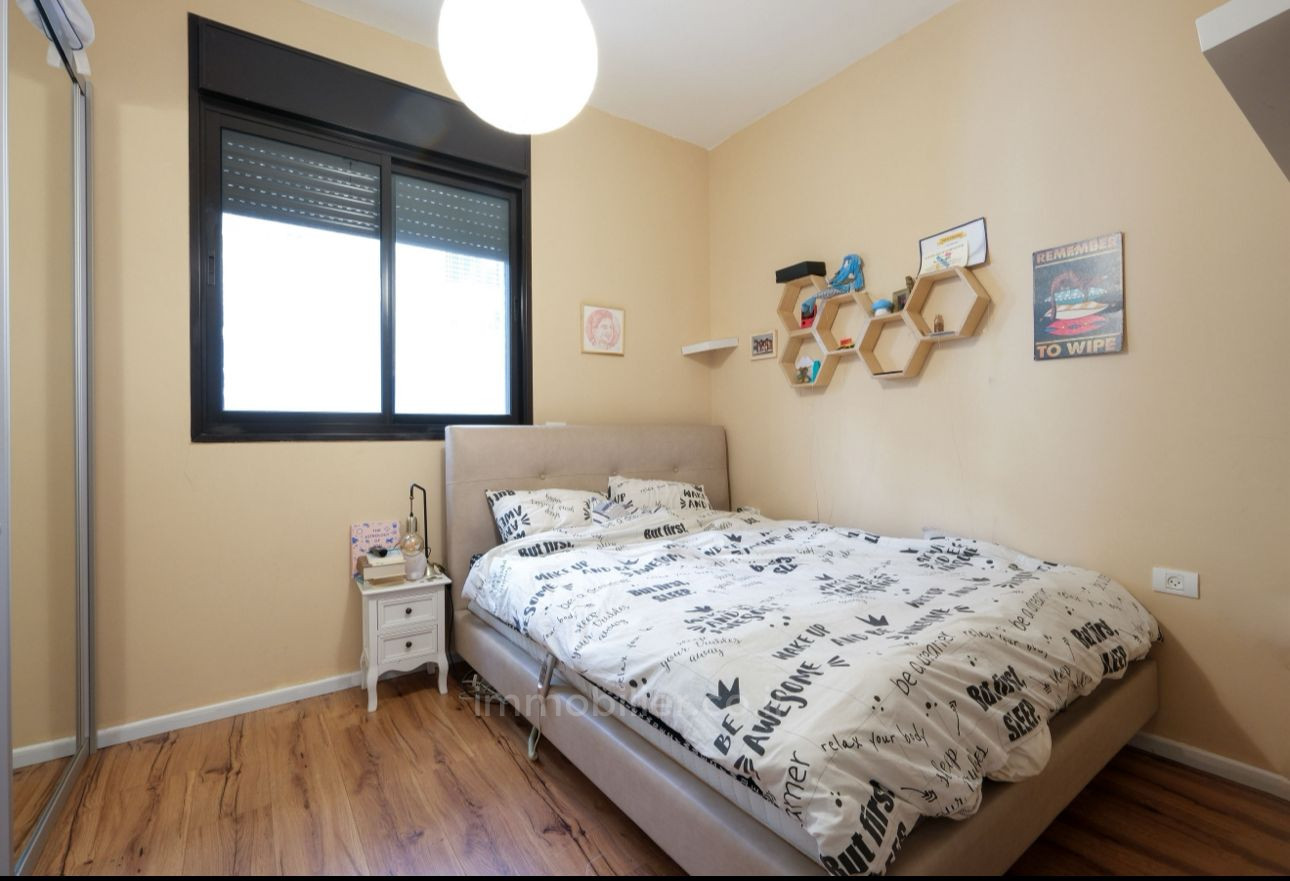 Ground floor 4 rooms Tel Aviv City center 457-IBL-1497