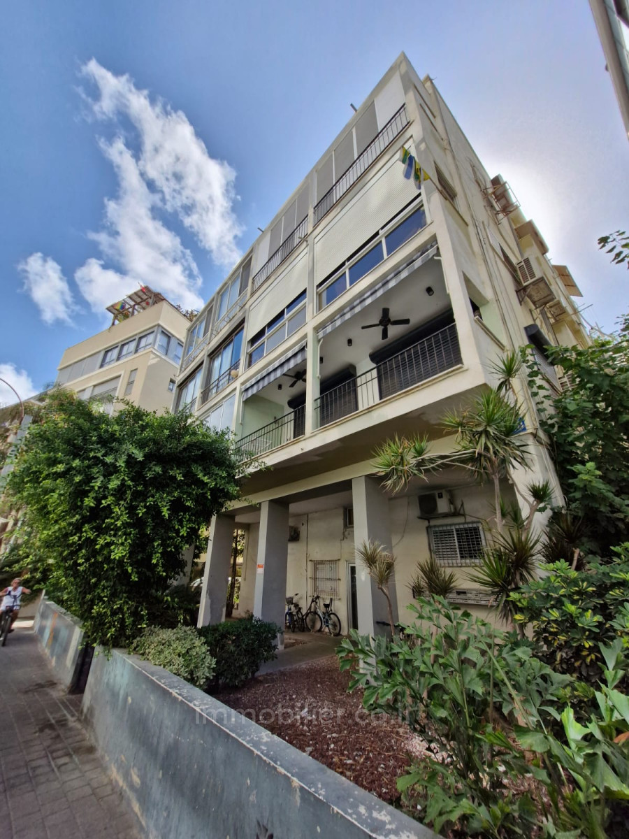 Apartment 3 rooms Tel Aviv City center 457-IBL-1515