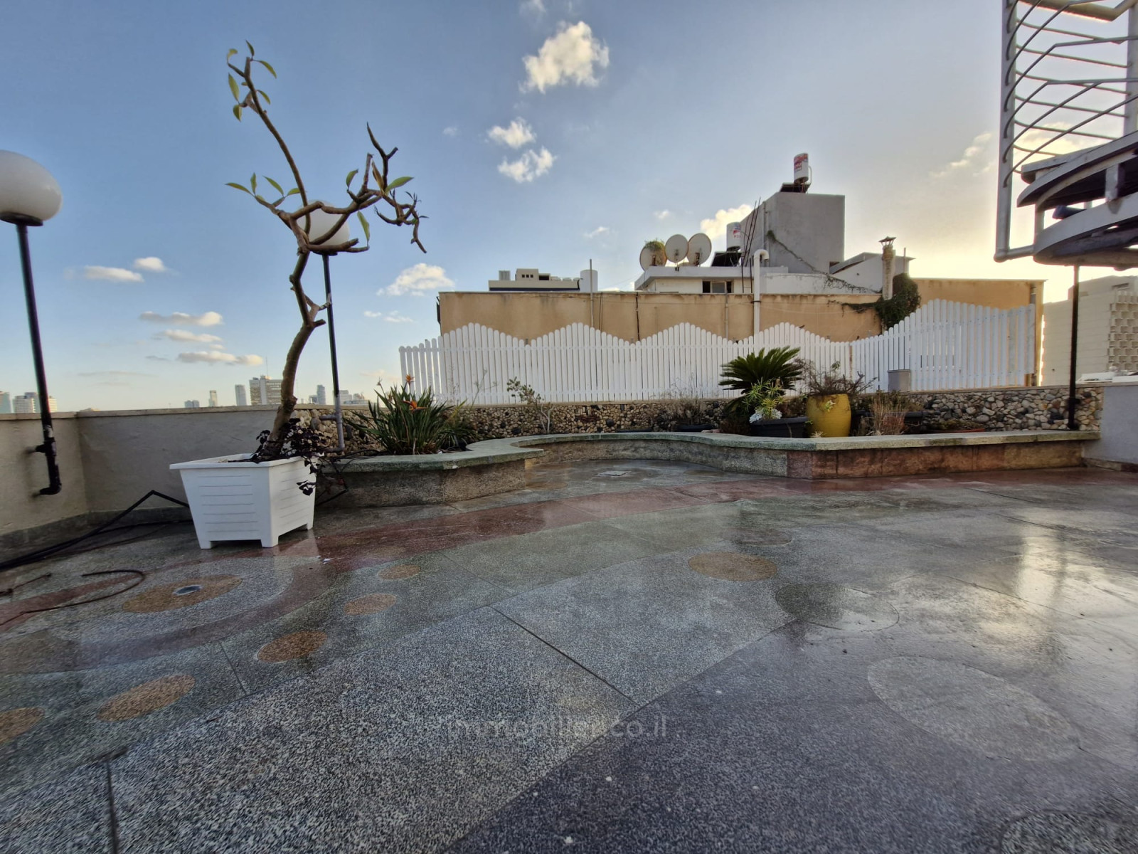 Duplex-Penthouse 5 rooms Tel Aviv City center 457-IBL-1522