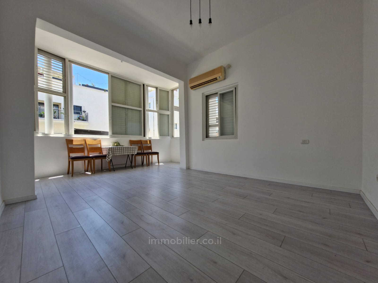 Apartment 3 rooms Tel Aviv City center 457-IBL-1523