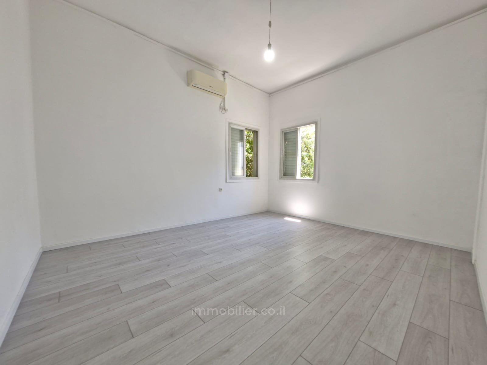 Apartment 3 rooms Tel Aviv City center 457-IBL-1523