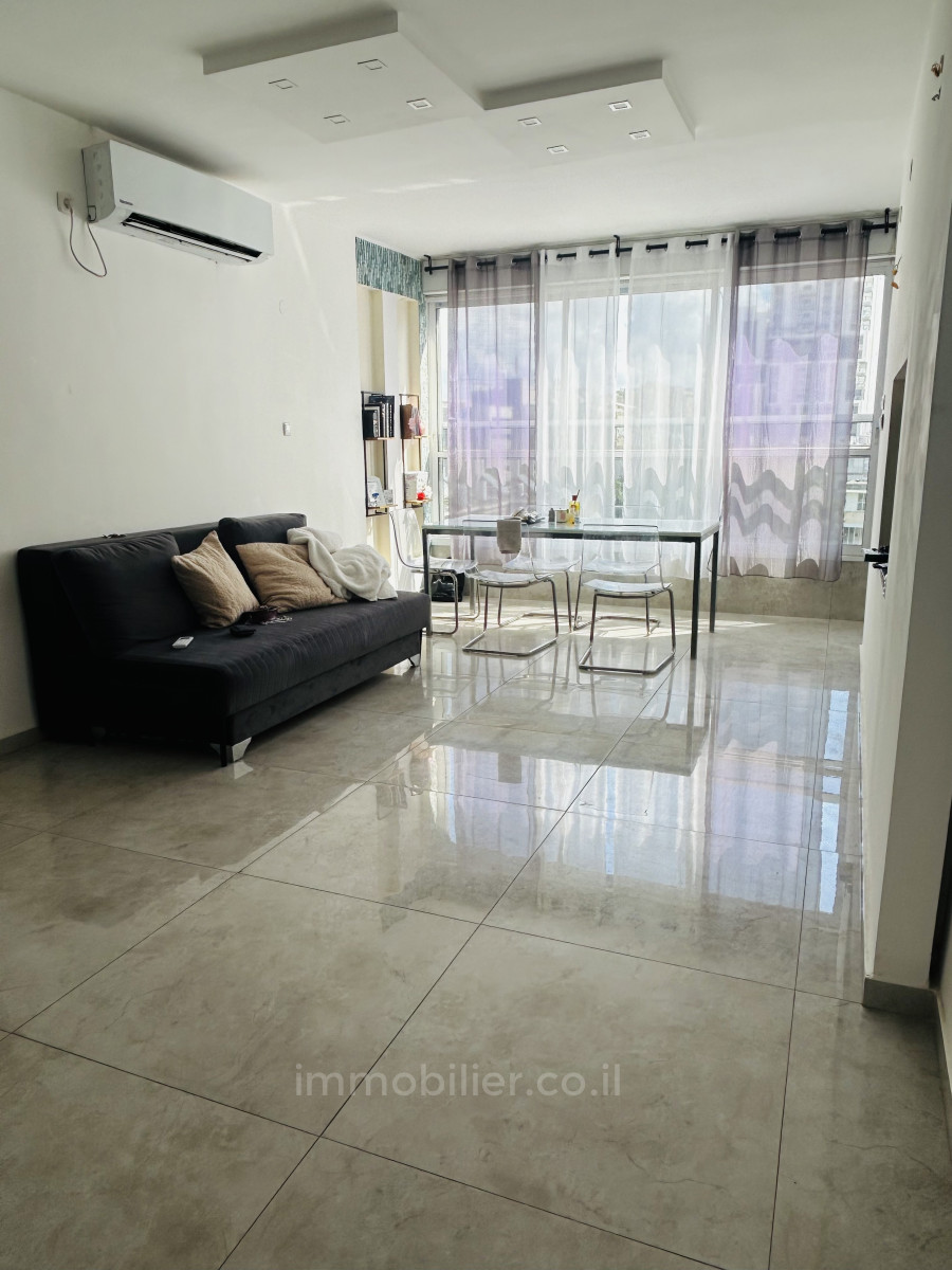 Apartment 3 rooms Netanya City center 478-IBL-366