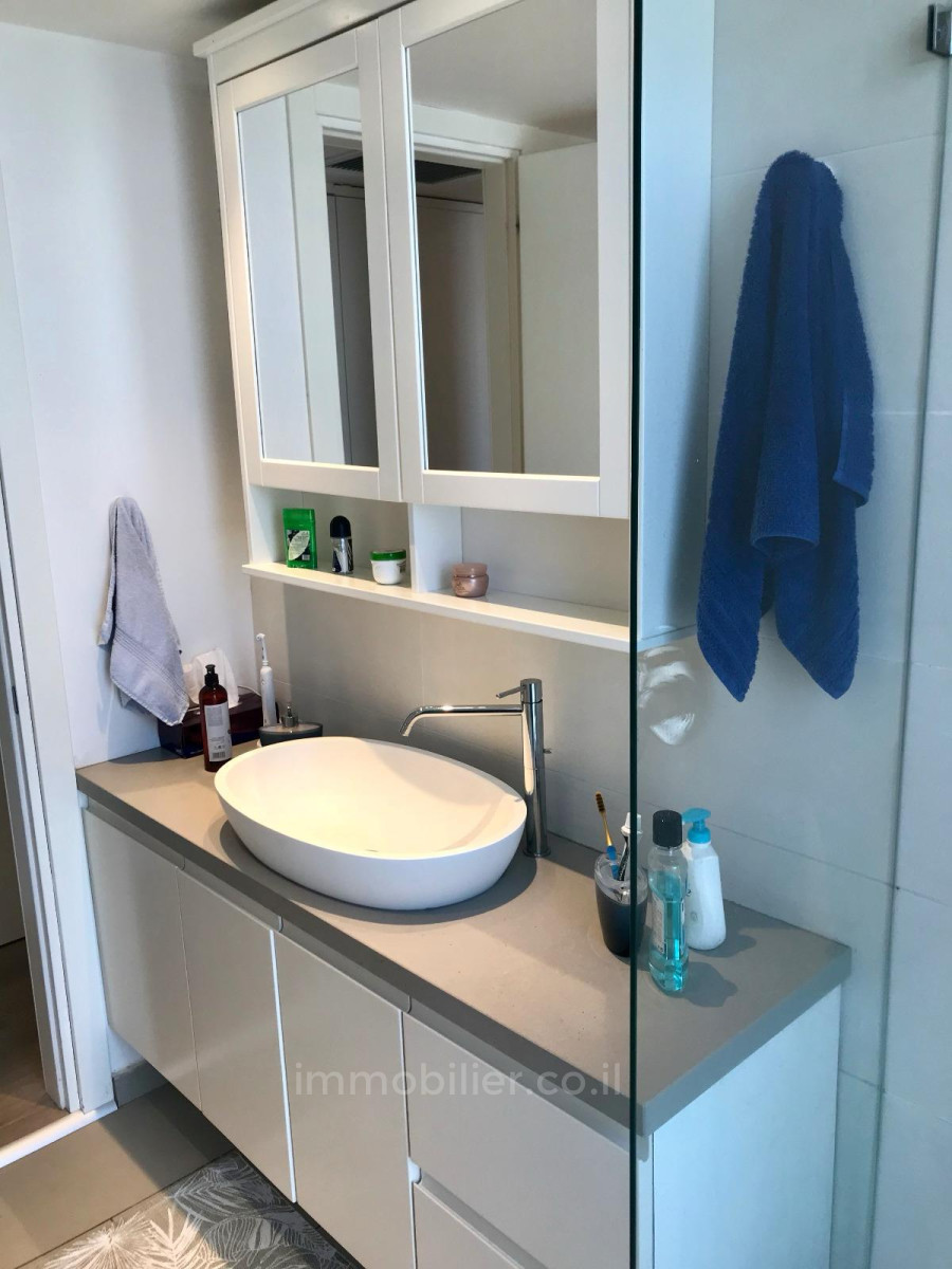 Apartment 2 rooms Tel Aviv Florentine 511-IBL-1590